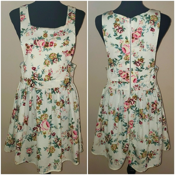 Wet Seal Floral Dress - Picture 1 of 4